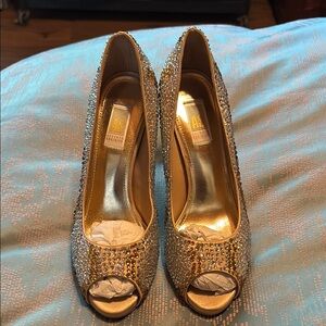 Elegant Gold Peep-Toe Heels